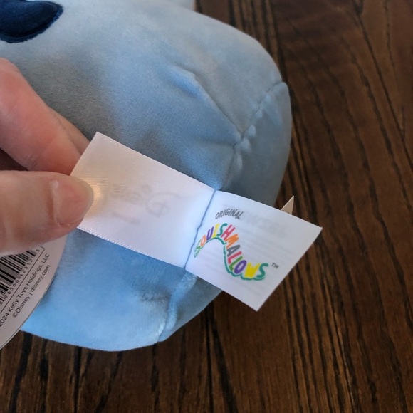 Squishmallows x Disney Bundle: 7” Stitch and Angel w/Heart Sunglasses - NWT! - Picture 9 of 13
